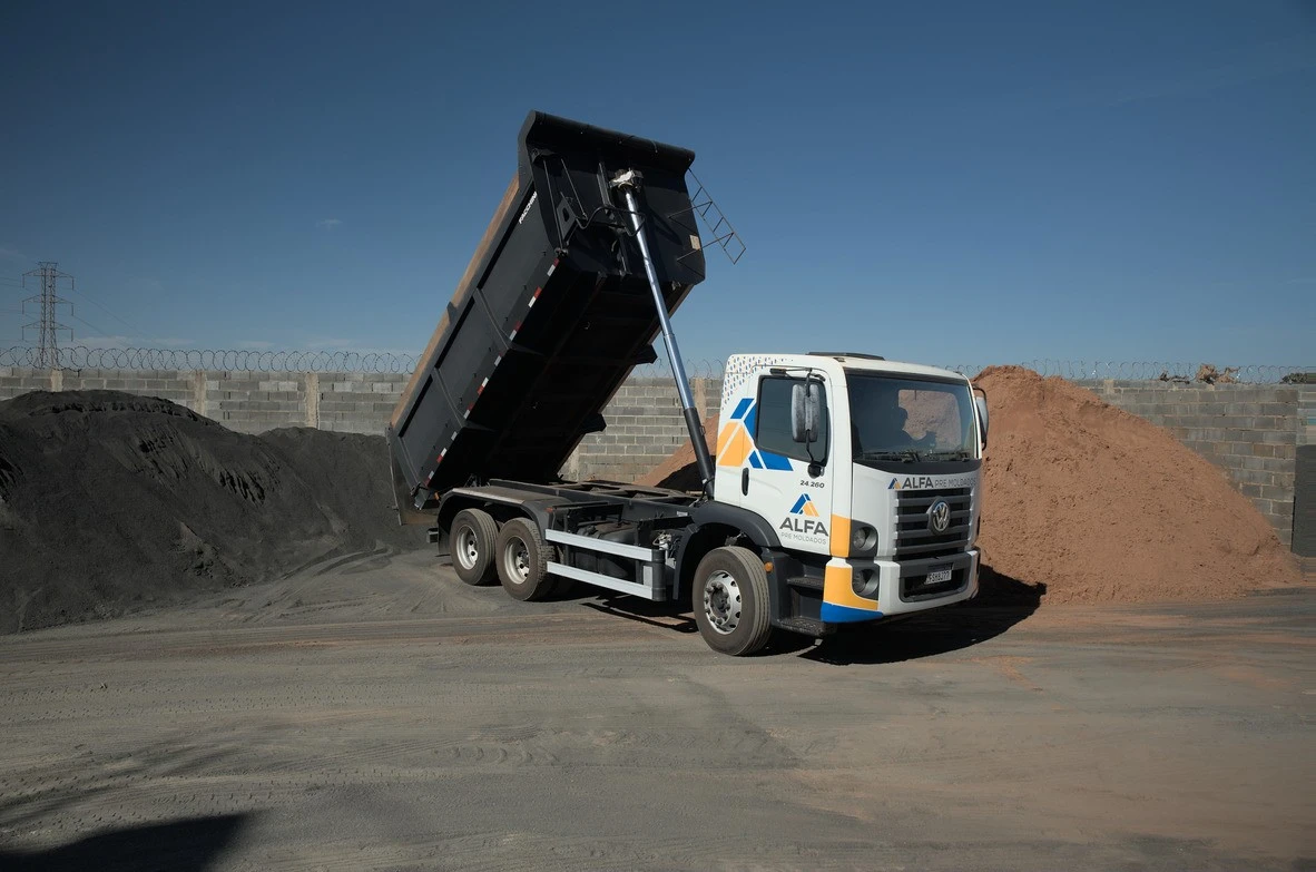 Entrega com Munck garante seguran&ccedil;a e efici&ecirc;ncia no transporte em Bauru